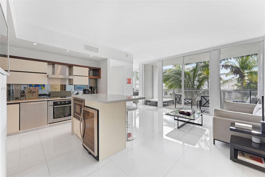 2100 Park Ave 201, Miami Beach, FL 33139