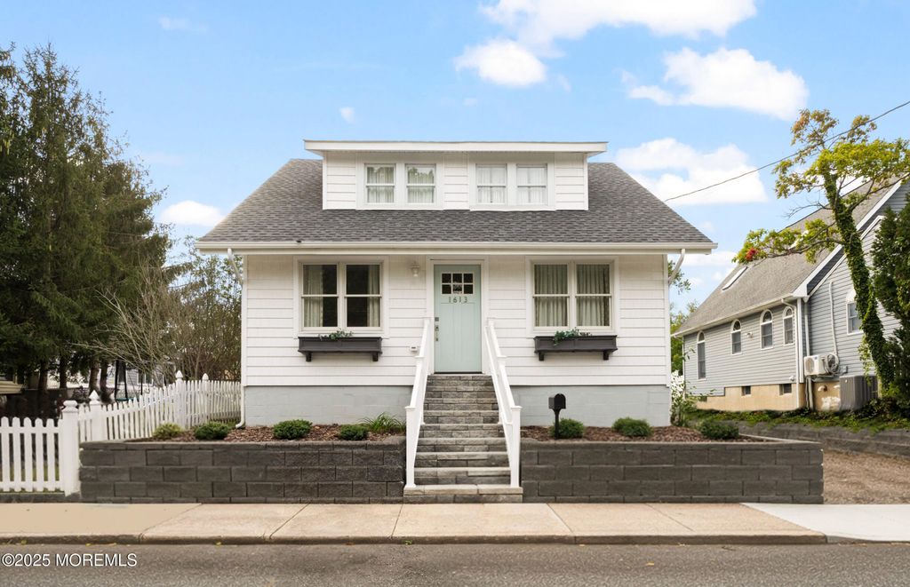 1613 Pine Tree Way, West Belmar, NJ 07719