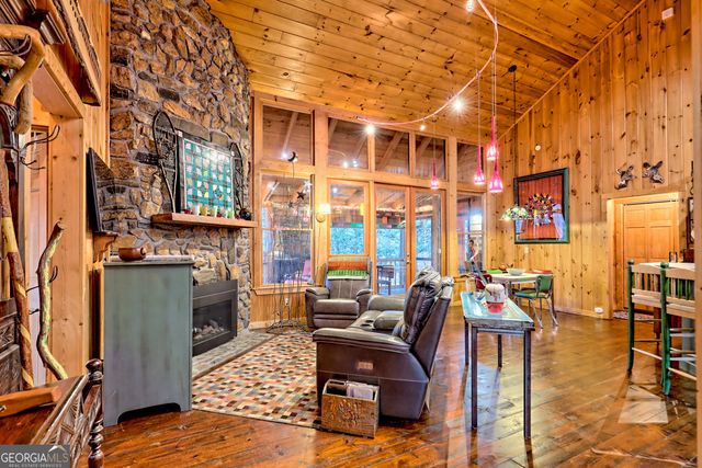 341 Brookwood Lane, Clarkesville, GA 30523