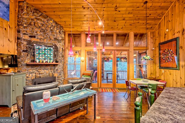 341 Brookwood Lane, Clarkesville, GA 30523