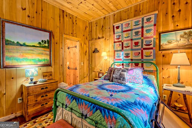 341 Brookwood Lane, Clarkesville, GA 30523