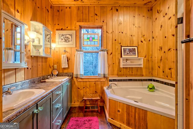 341 Brookwood Lane, Clarkesville, GA 30523