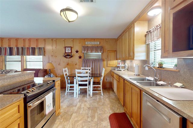 1321 Pickney Avenue, Port Bolivar, TX 77650