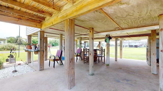 1321 Pickney Avenue, Port Bolivar, TX 77650