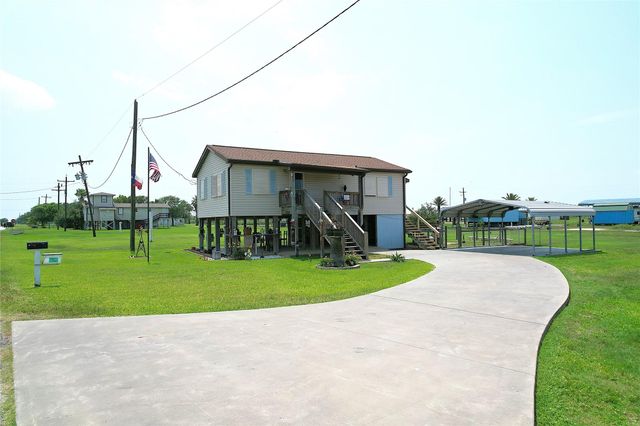 1321 Pickney Avenue, Port Bolivar, TX 77650