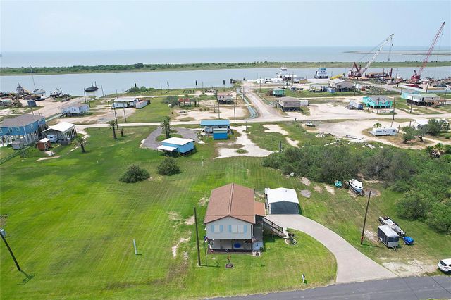 1321 Pickney Avenue, Port Bolivar, TX 77650