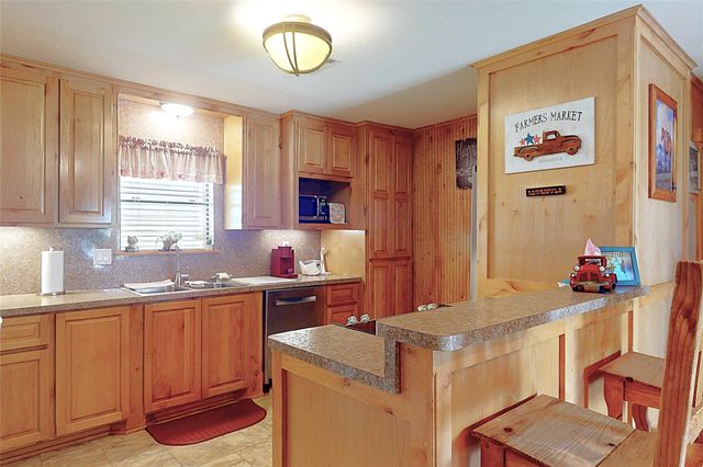 1321 Pickney Avenue, Port Bolivar, TX 77650