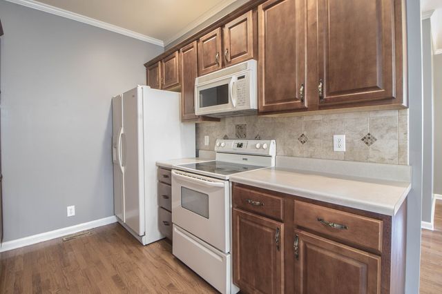 702 Mount Vernon Dr, Clarksville, TN 37043