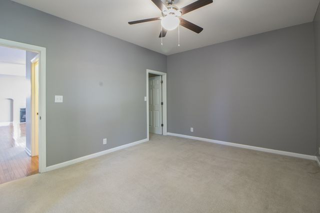 702 Mount Vernon Dr, Clarksville, TN 37043