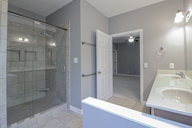 702 Mount Vernon Dr, Clarksville, TN 37043