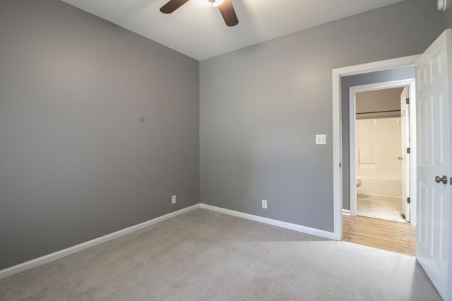 702 Mount Vernon Dr, Clarksville, TN 37043