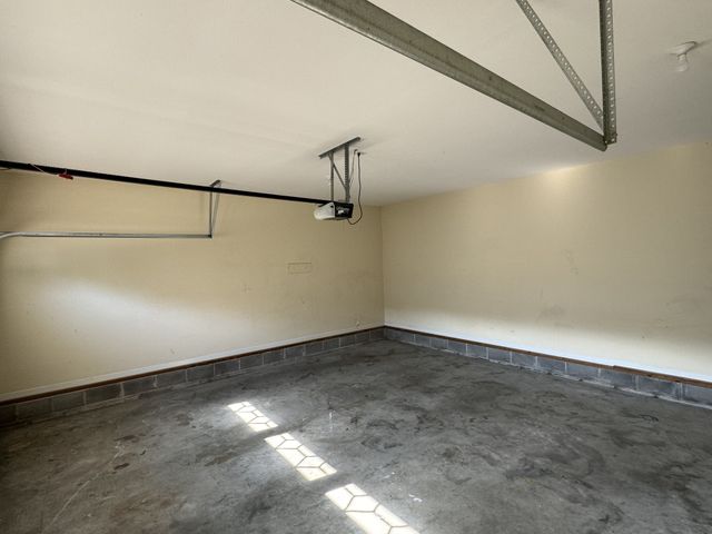 702 Mount Vernon Dr, Clarksville, TN 37043