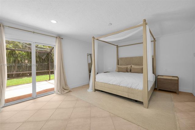 6879 Palm Grove Court, Palm Beach Gardens, FL 33418