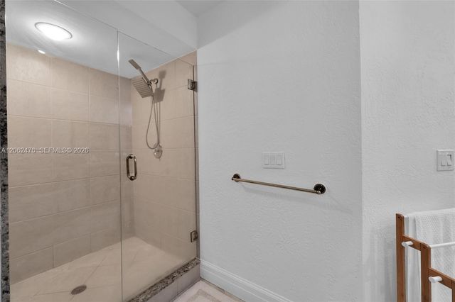 6879 Palm Grove Court, Palm Beach Gardens, FL 33418