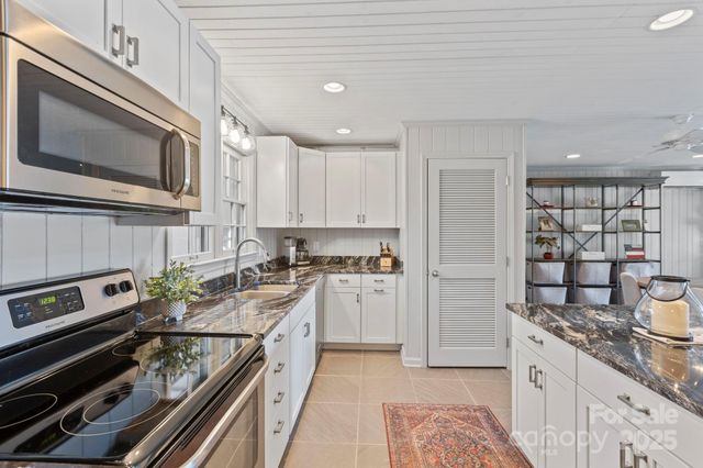 68 Toxaway Point C1, Lake Toxaway, NC 28747