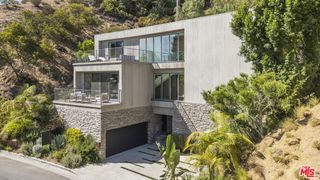 2756 Westshire Drive, Los Angeles, CA 90068