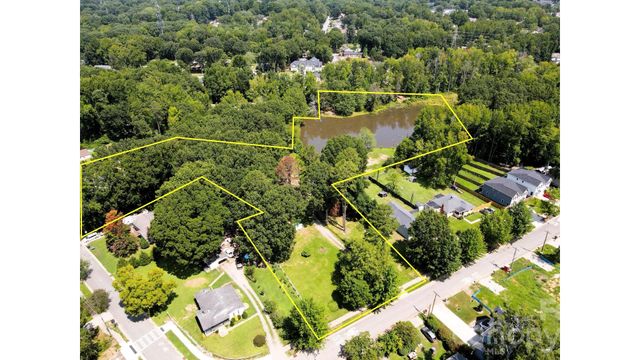524 Dawn Circle, Charlotte, NC 28213