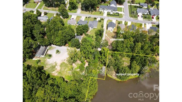 524 Dawn Circle, Charlotte, NC 28213