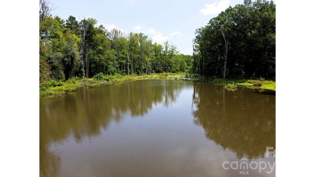 524 Dawn Circle, Charlotte, NC 28213