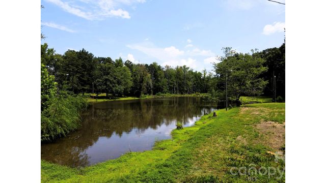 524 Dawn Circle, Charlotte, NC 28213