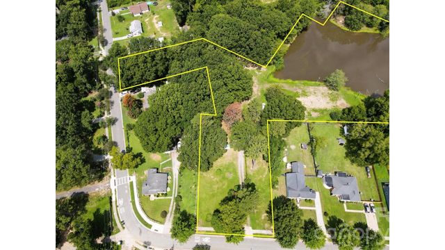 524 Dawn Circle, Charlotte, NC 28213