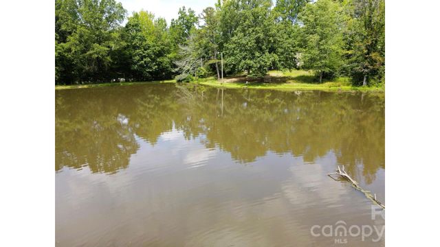 524 Dawn Circle, Charlotte, NC 28213