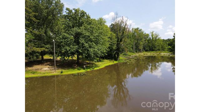 524 Dawn Circle, Charlotte, NC 28213