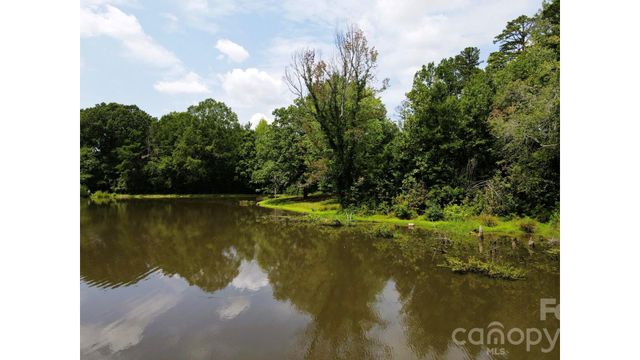 524 Dawn Circle, Charlotte, NC 28213