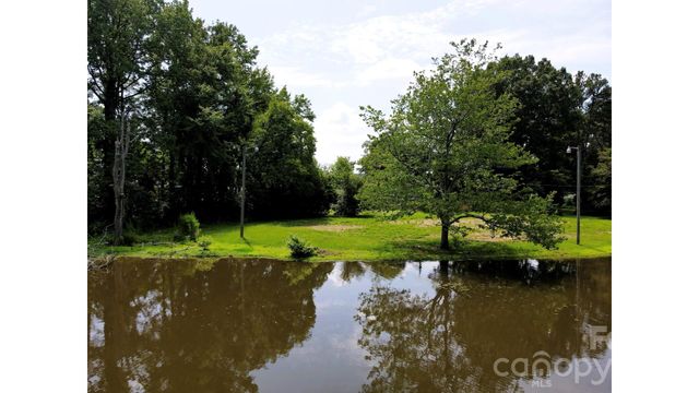 524 Dawn Circle, Charlotte, NC 28213