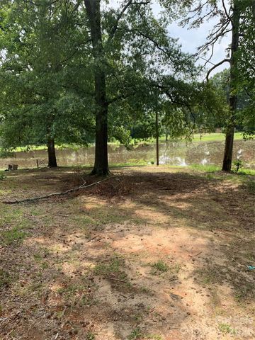 524 Dawn Circle, Charlotte, NC 28213