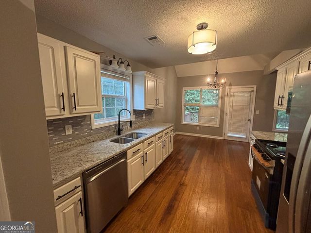 180 Brookestone Point, Fayetteville, GA 30215