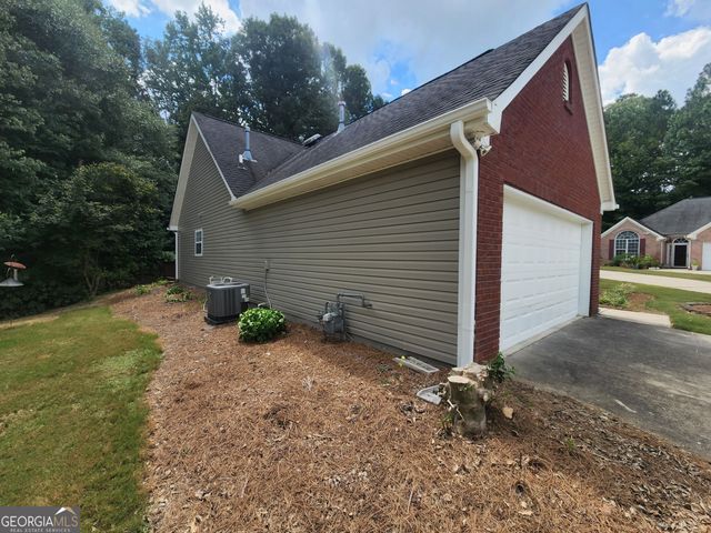180 Brookestone Point, Fayetteville, GA 30215