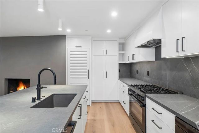 405 Serra Drive, Corona Del Mar, CA 92625