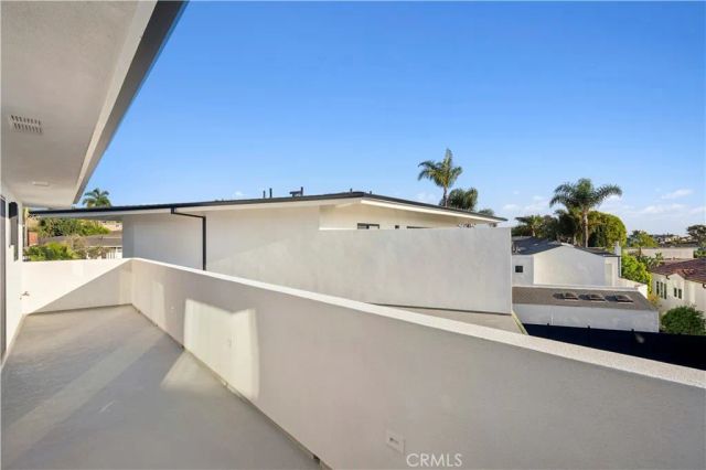 405 Serra Drive, Corona Del Mar, CA 92625