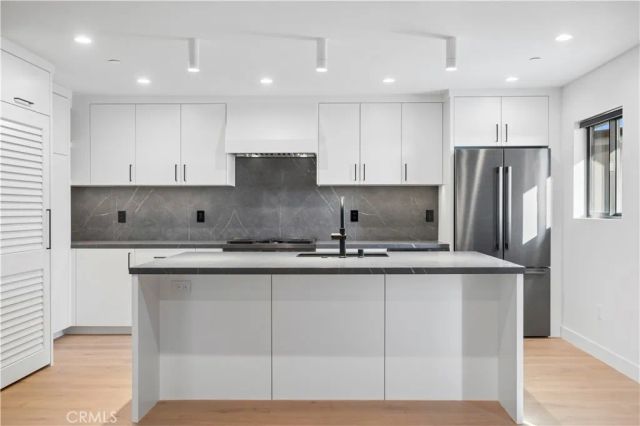 405 Serra Drive, Corona Del Mar, CA 92625