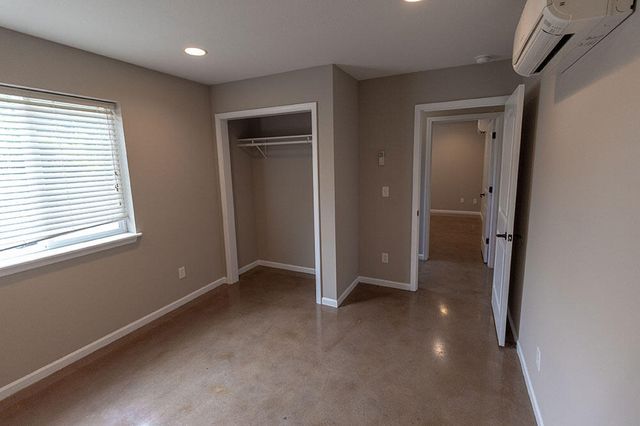 1409 PARIS RD 201, Columbia, MO 65201