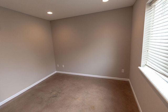 1409 PARIS RD 201, Columbia, MO 65201