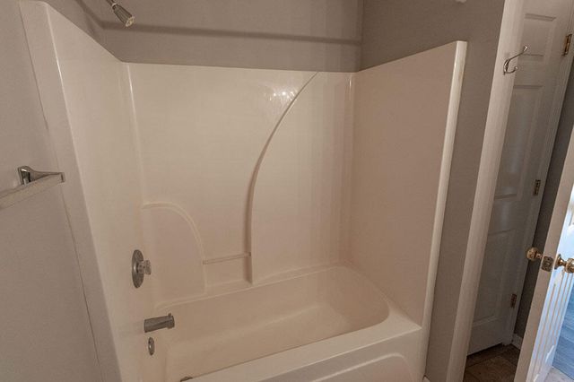 1409 PARIS RD 201, Columbia, MO 65201