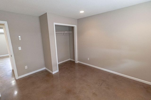 1409 PARIS RD 201, Columbia, MO 65201