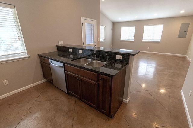 1409 PARIS RD 201, Columbia, MO 65201