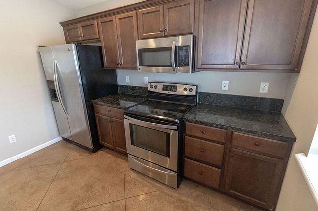 1409 PARIS RD 201, Columbia, MO 65201