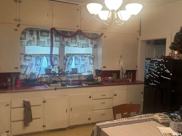 906 BELLE Avenue, Pinckneyville, IL 62274