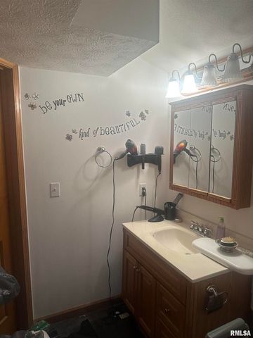 906 BELLE Avenue, Pinckneyville, IL 62274