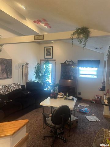 906 BELLE Avenue, Pinckneyville, IL 62274