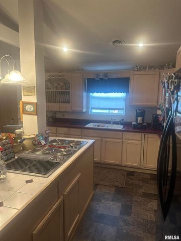 906 BELLE Avenue, Pinckneyville, IL 62274