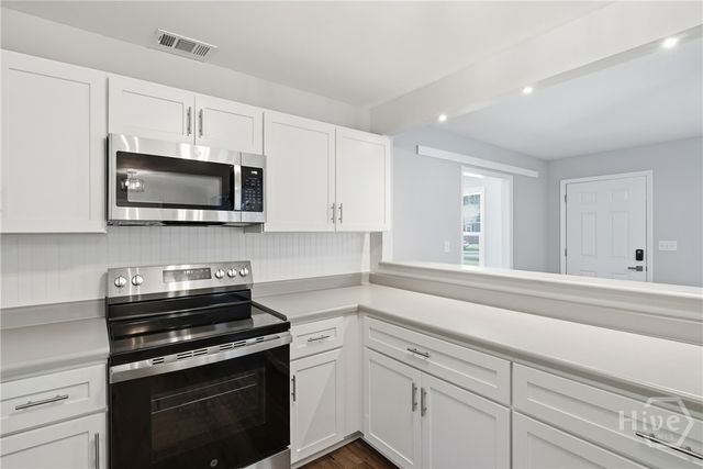 23 Brookview Drive, Savannah, GA 31406