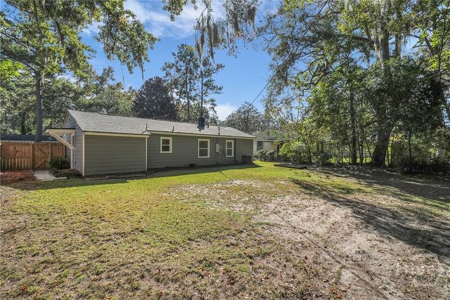 23 Brookview Drive, Savannah, GA 31406
