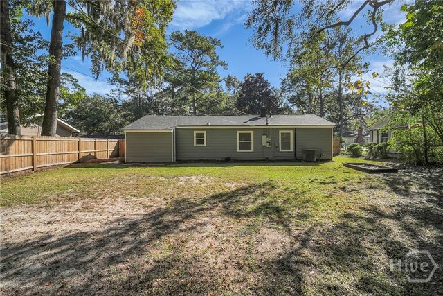 23 Brookview Drive, Savannah, GA 31406