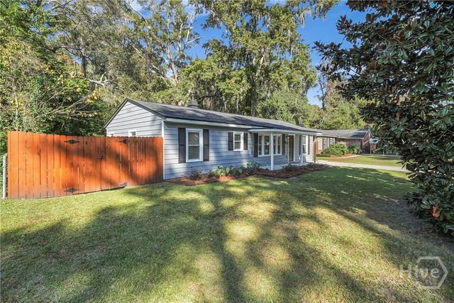 23 Brookview Drive, Savannah, GA 31406