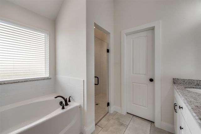 107 Maverick Trail, Valley View, TX 76272